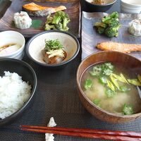 朝食