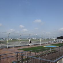 大阪国際空港 展望デッキ｢ラ ソーラ｣