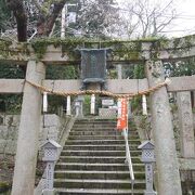 温泉寺と隣接。