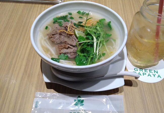 牛肉のベトナムスープ麺をいただきました