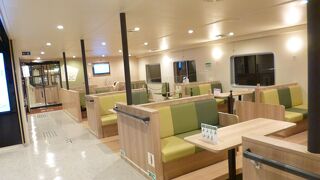 新しい「あおい」に乗船しました、令和のフェリーです