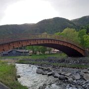 奈良井宿の太鼓橋、総ヒノキ造り