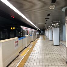 桜道線丸の内駅,徳重行き出発