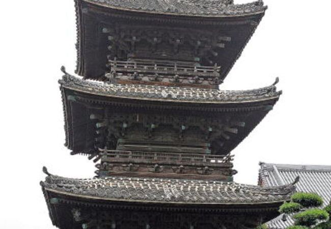 Amazon | 法起寺 三重塔 木製美術建築模型 1/70スケール 世界