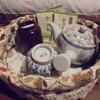 湯茶セット　花籠入りがユニーク