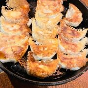 博多名物の鉄なべ餃子の有名店