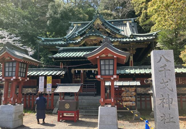 「開運の神」「必勝の守護神」