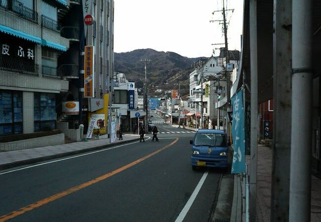 湯河原駅前通り明店街