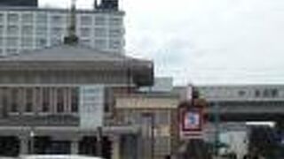 古都らしい趣のある奈良駅