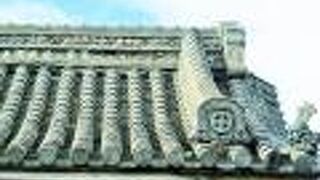 正門を潜って日豊本線側に出て写真撮影