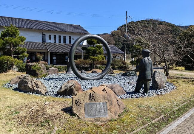 ちょっとした展示、レストランもあり