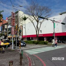 駅前広場からの景観です。