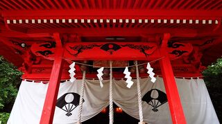 もの言いたげな表情のたつ子姫像：御座石神社
