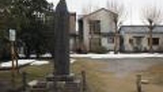 線路沿いにある公園