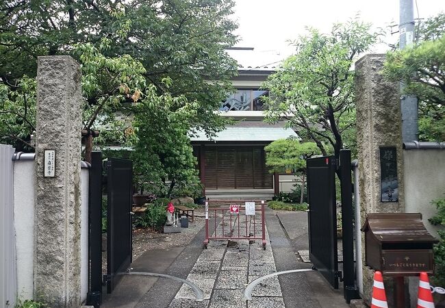 旧東海道沿いにある曹洞宗寺院