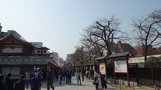 修学旅行生の姿もたくさん