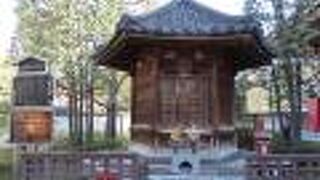 浅草寺境内に残る最古の建築物