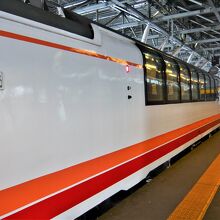 ハイデッカーグリーン車です