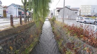 地味な川だと思います