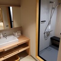 部屋のシャワールーム