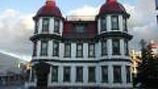 ルネッサンス様式の美しい外観