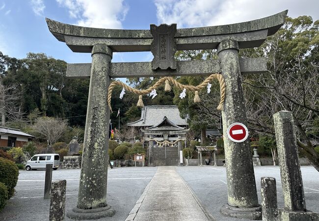 諫早氏初代当主が祀られている