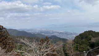 琵琶湖が一望できます。