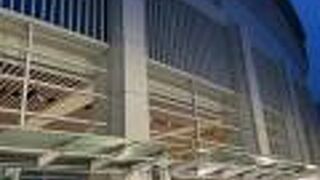 周辺道路が混みます！