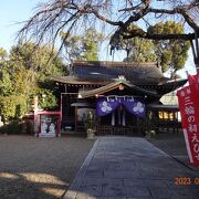 三輪駅から徒歩圏内にある神社です。