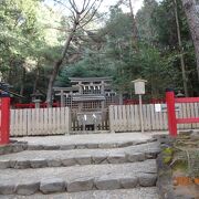 山の辺の道ぞいにある素朴な雰囲気の神社です。