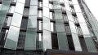 建物壁面がかなり目立つ