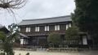 極めて和風の色彩が強い教会