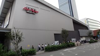 名古屋駅から南に15分程の所の「ささしまライブ」にある大型イブホール