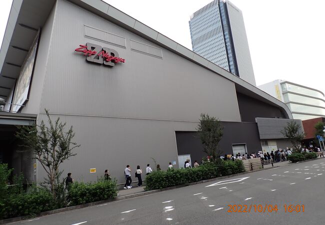 名古屋駅から南に15分程の所の「ささしまライブ」にある大型イブホール