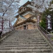 諏訪湖の湖畔