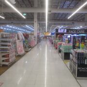 日中暑いバンコクではエアコンの効いているショッピングセンター
