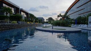 Dusit Thani Laguna Singapore (SG Clean Certified, Staycation Approved)
