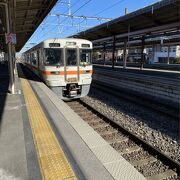 塩尻駅で中央西線に乗り換えて奈良井まで