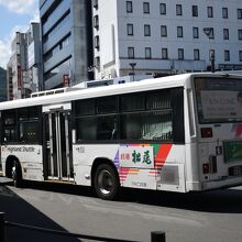 長野市内を走るアルピコ交通の路線バス
