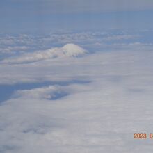座席指定は事前に6Ｈ6Ｋに、富士山が見えるはず。少しだけ