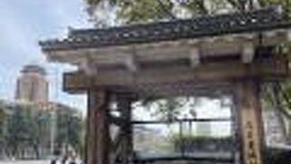 名古屋市役所にはお城が乗っかっている