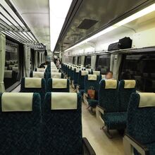 快速はまゆり指定席車内