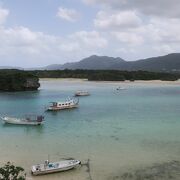 定番の景勝地　さすがの美しい海