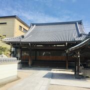 静かな雰囲気のお寺です