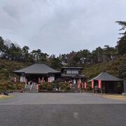 河辺駅徒歩で30分程度の塩船観音寺