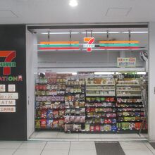 セブンイレブン (京急ST羽田空港国際線ターミナル店)