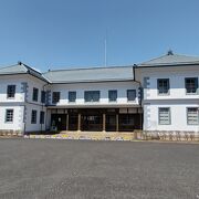 明治時代の小学校をリノベして地域の歴史を展示