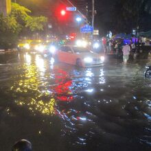 スクムウィット通り