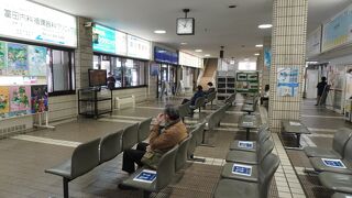 札幌駅からは離れた場所なので