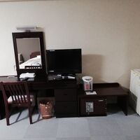 広い部屋ならトランクを広げる台が２台用意して欲しい